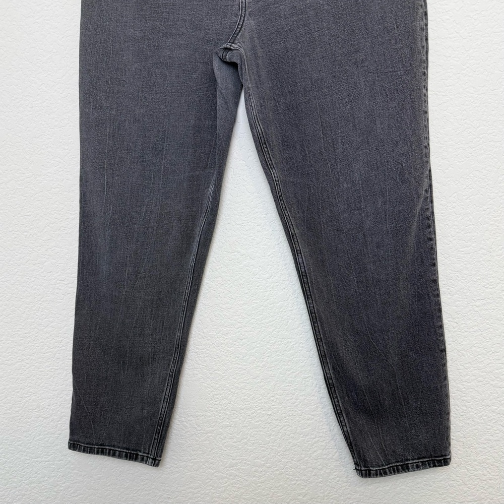Abercrombie & Fitch The Mom High Rise Black Jean - Picture 4 of 12